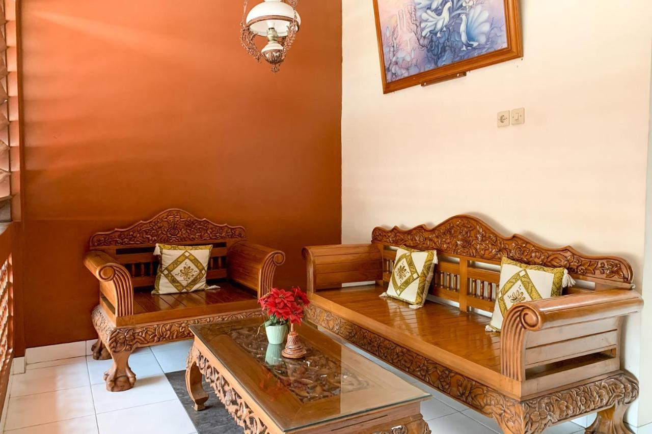 Grha Vege Jawi Syariah Redpartner Hotel *